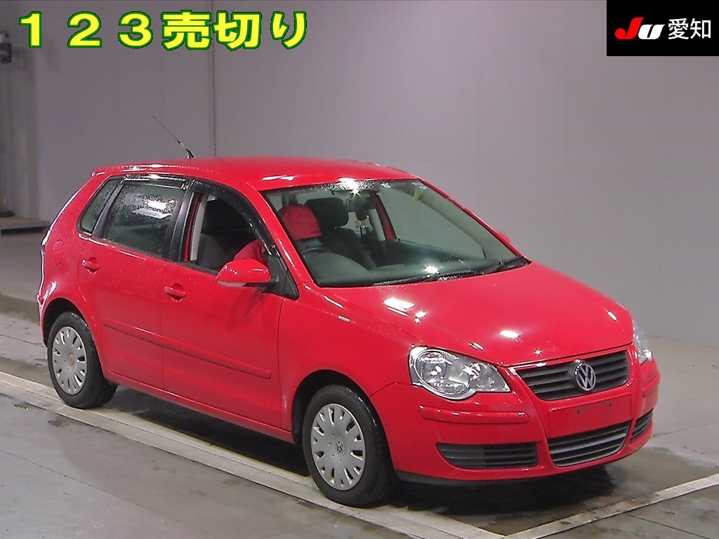 VOLKSWAGEN POLO